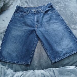Men's Blue Denim Jean Shorts - Levi 569 Casual Fit